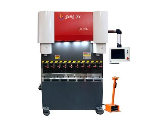 豐科機(jī)械創(chuàng)新純電伺服折彎機(jī)，乘勢(shì)折彎機(jī)節(jié)能環(huán)保新時(shí)代? 